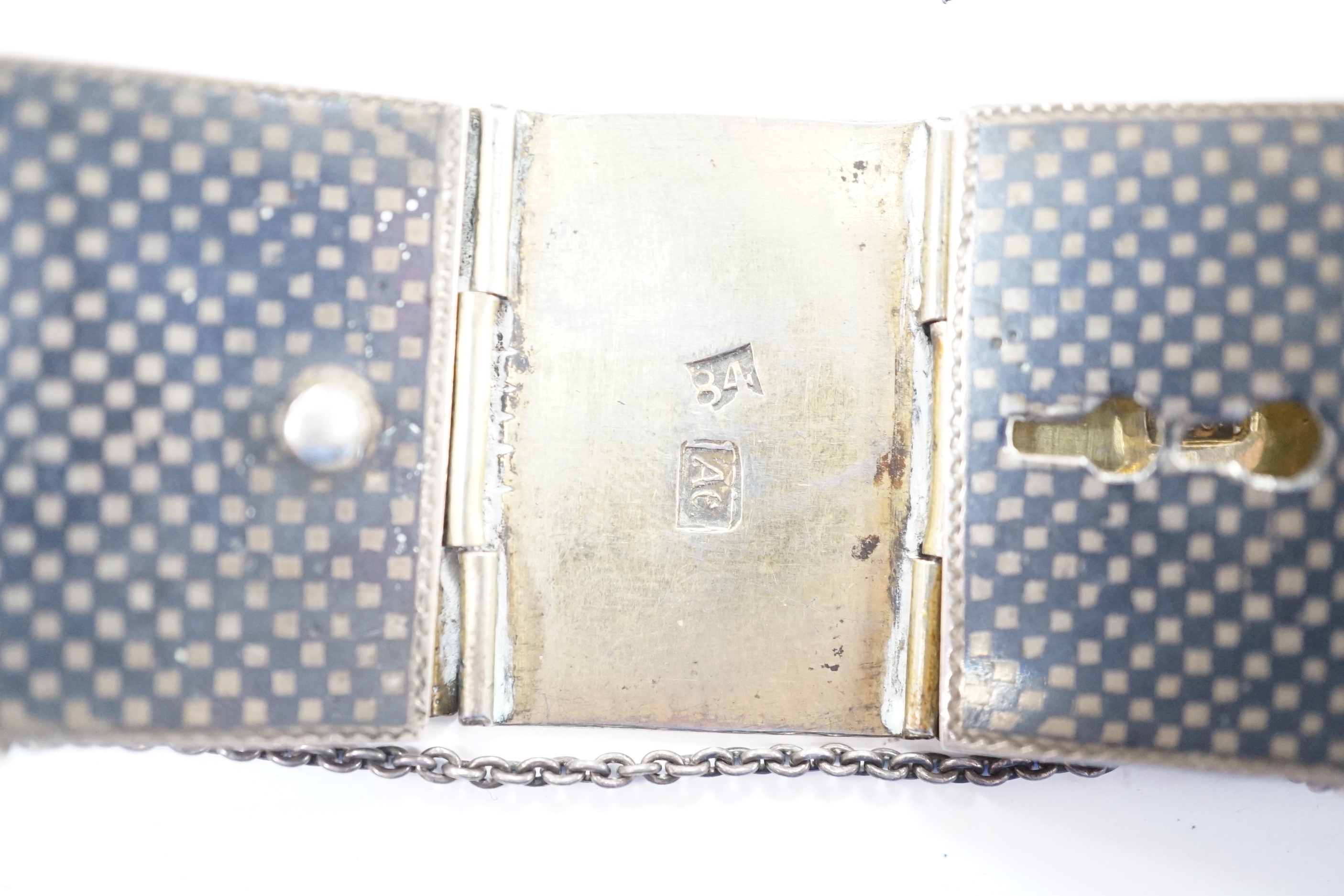 A late 19th/early 20th century Russian 84 zolotnik and niello bracelet, with Cyrillic script.